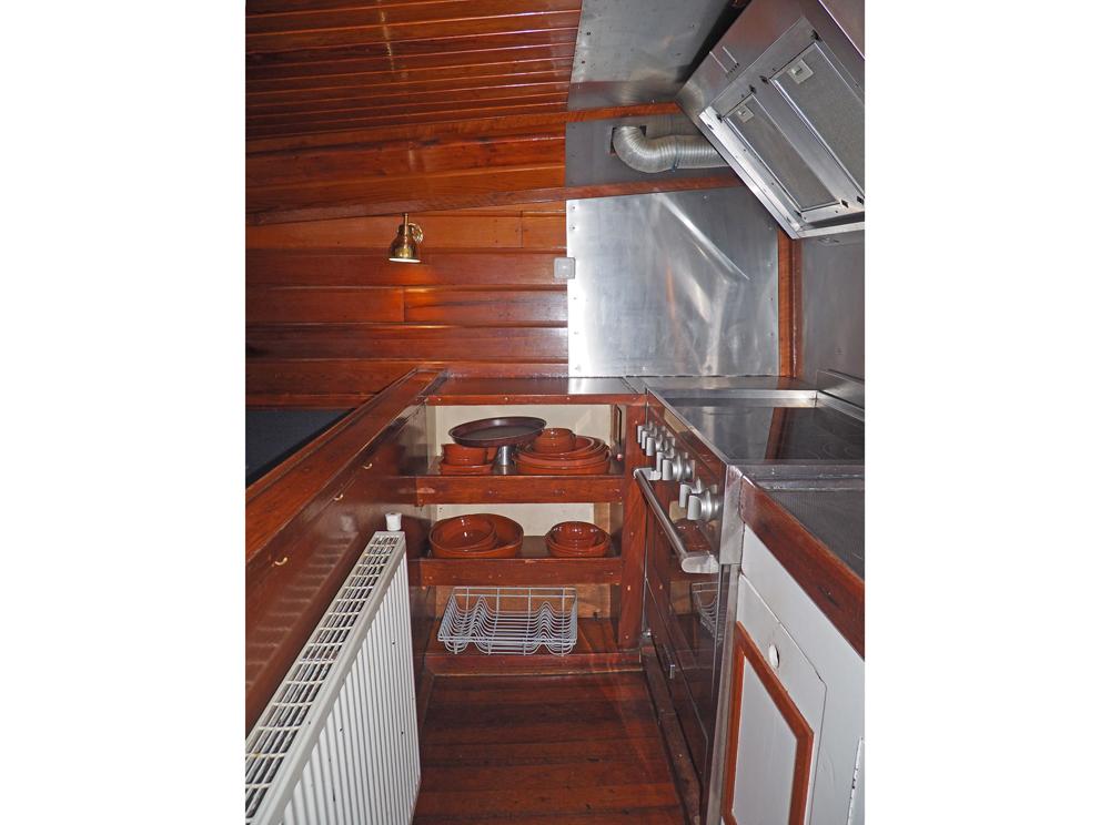 Cabin en avant, H&eacute;bergements